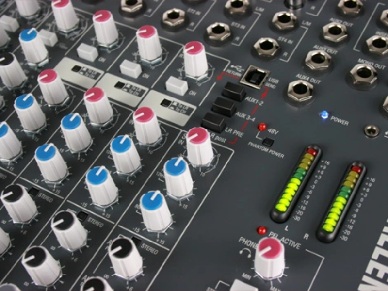 Mixer Allen & Heath ZED-24