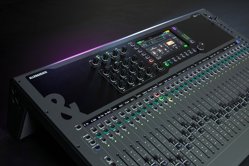 Mixer Allen & Heath Qu-7D