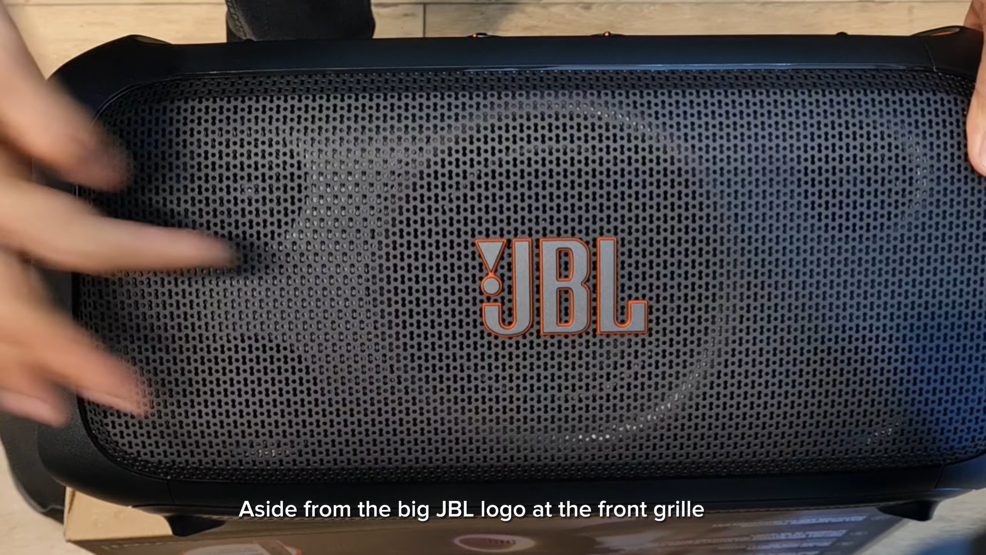Ra Mắt JBL Partybox On The Go Essential: Có đáng để đầu tư