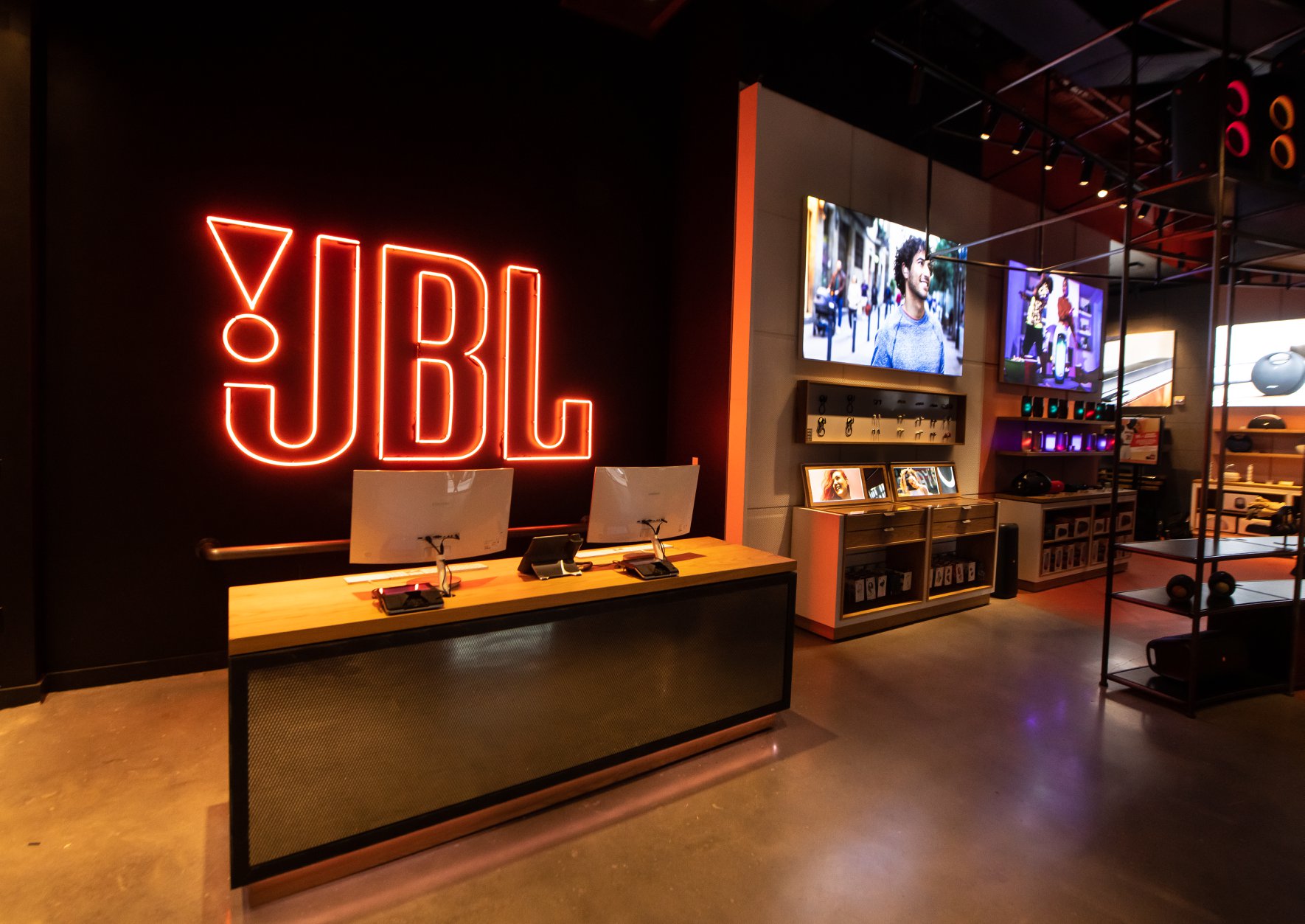 thương hiệu hãng JBL