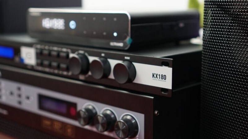 Vang số JBL KX180A