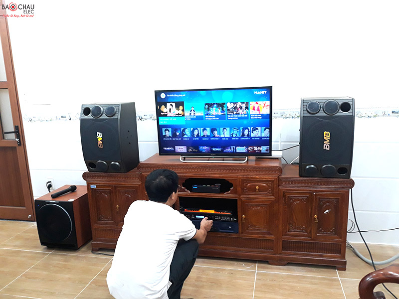 Dan karaoke cao cap cua gia dinh anh duc tai bien hoa h5